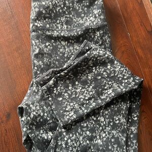 GAP Black and Gray Sky High Leggings
